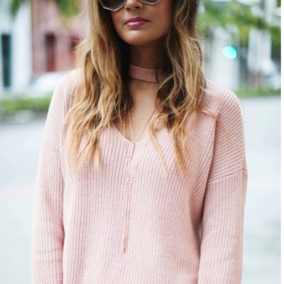 Bundle of 3 American Eagle Chokers: 2Ts & Sweater - Picture 4 of 8